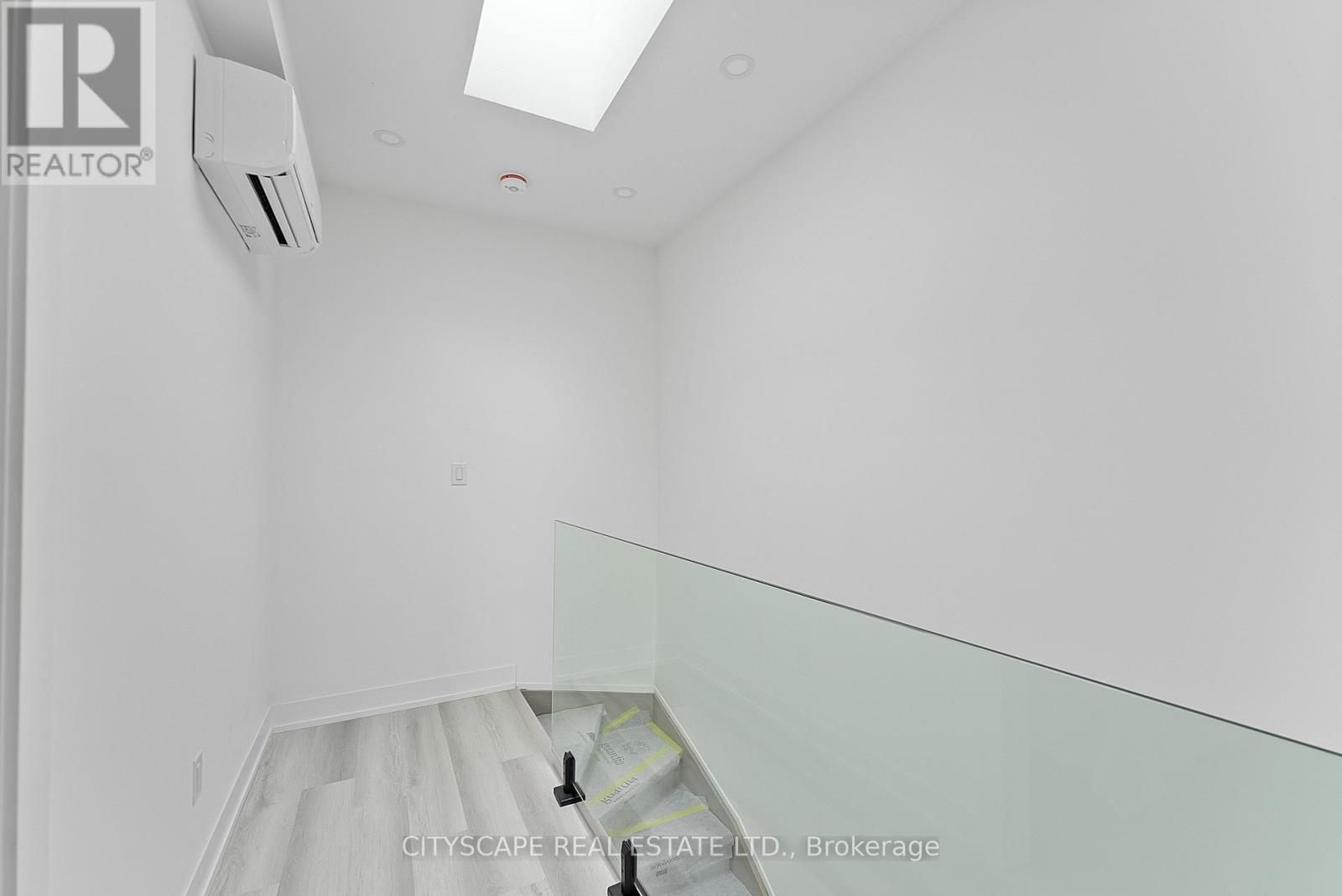 1 - Lower - 589 Oakwood Avenue, Toronto, Ontario M6E 2X8 - Photo 22 - C13699918