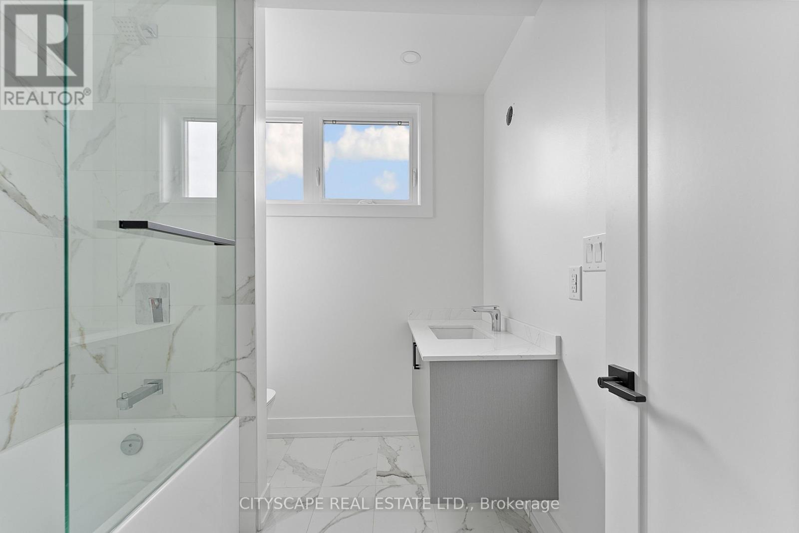 1 - Lower - 589 Oakwood Avenue, Toronto, Ontario M6E 2X8 - Photo 30 - C13699918