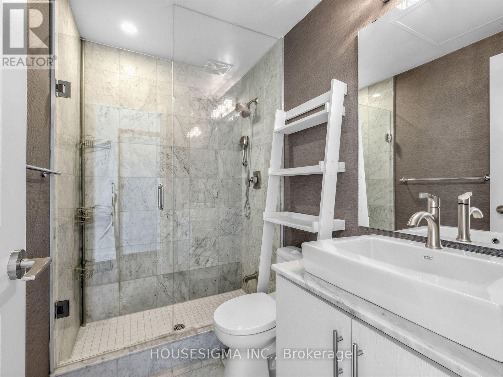 2504 - 1 The Esplanade Drive, Toronto, Ontario M5E 0A8 - Photo 20 - C13700054
