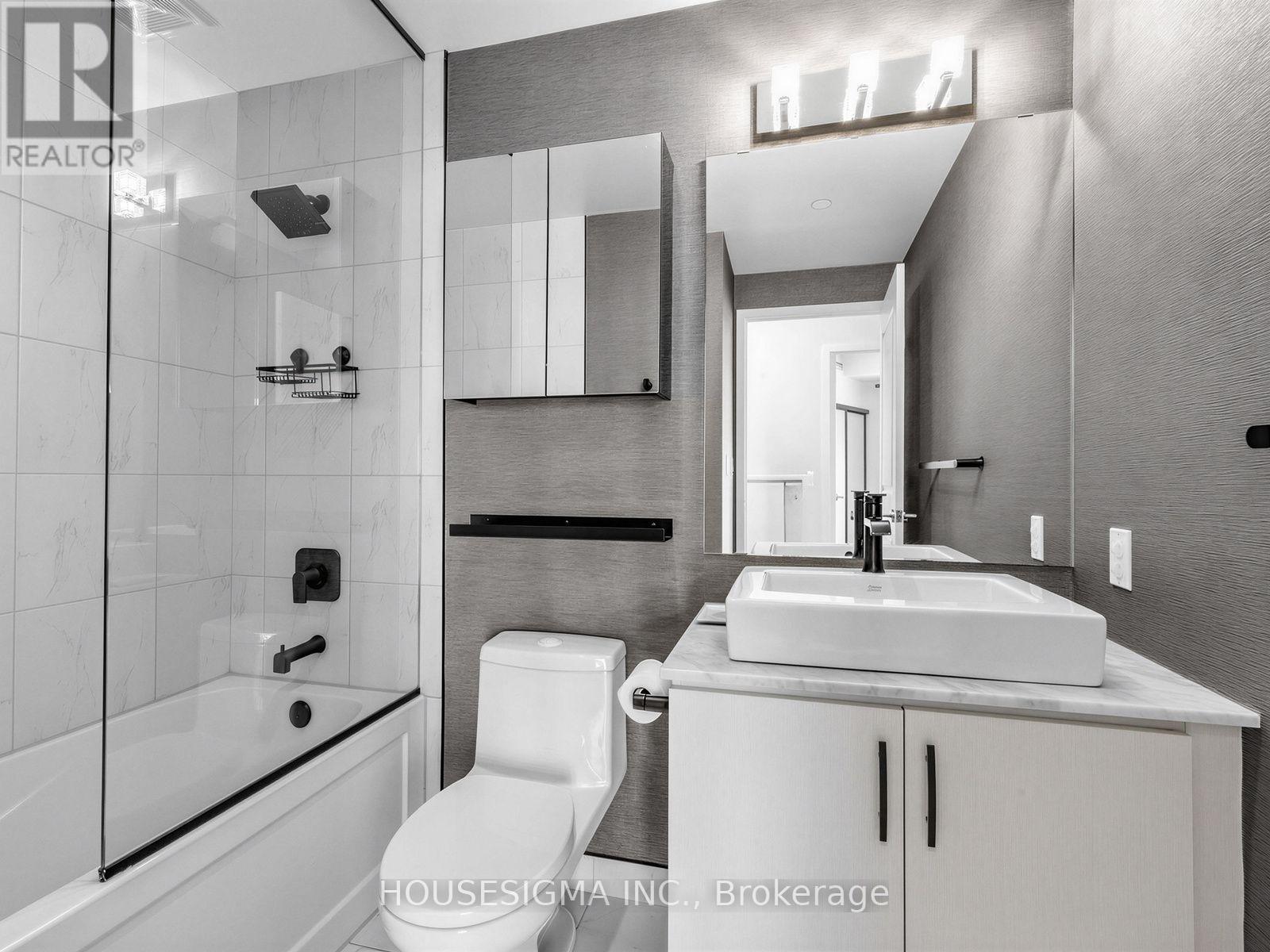 2504 - 1 The Esplanade Drive, Toronto, Ontario M5E 0A8 - Photo 24 - C13700054