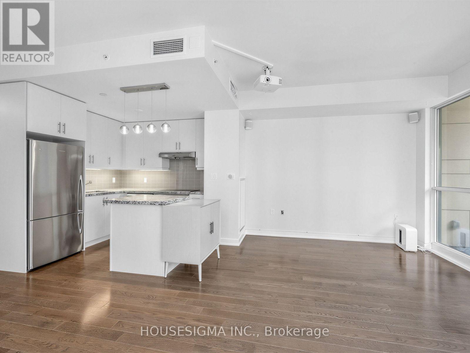 2504 - 1 The Esplanade Drive, Toronto, Ontario M5E 0A8 - Photo 3 - C13700054