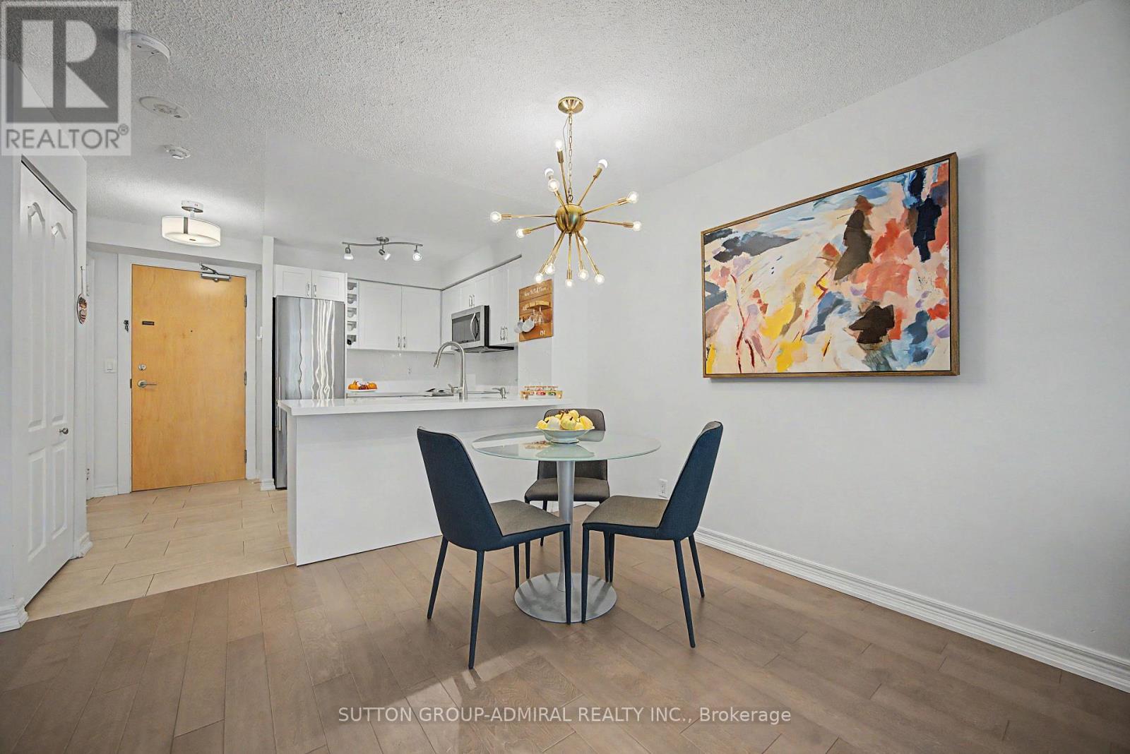 706 - 212 Eglinton Avenue, Toronto, Ontario M4P 0A3 - Photo 11 - C13700078