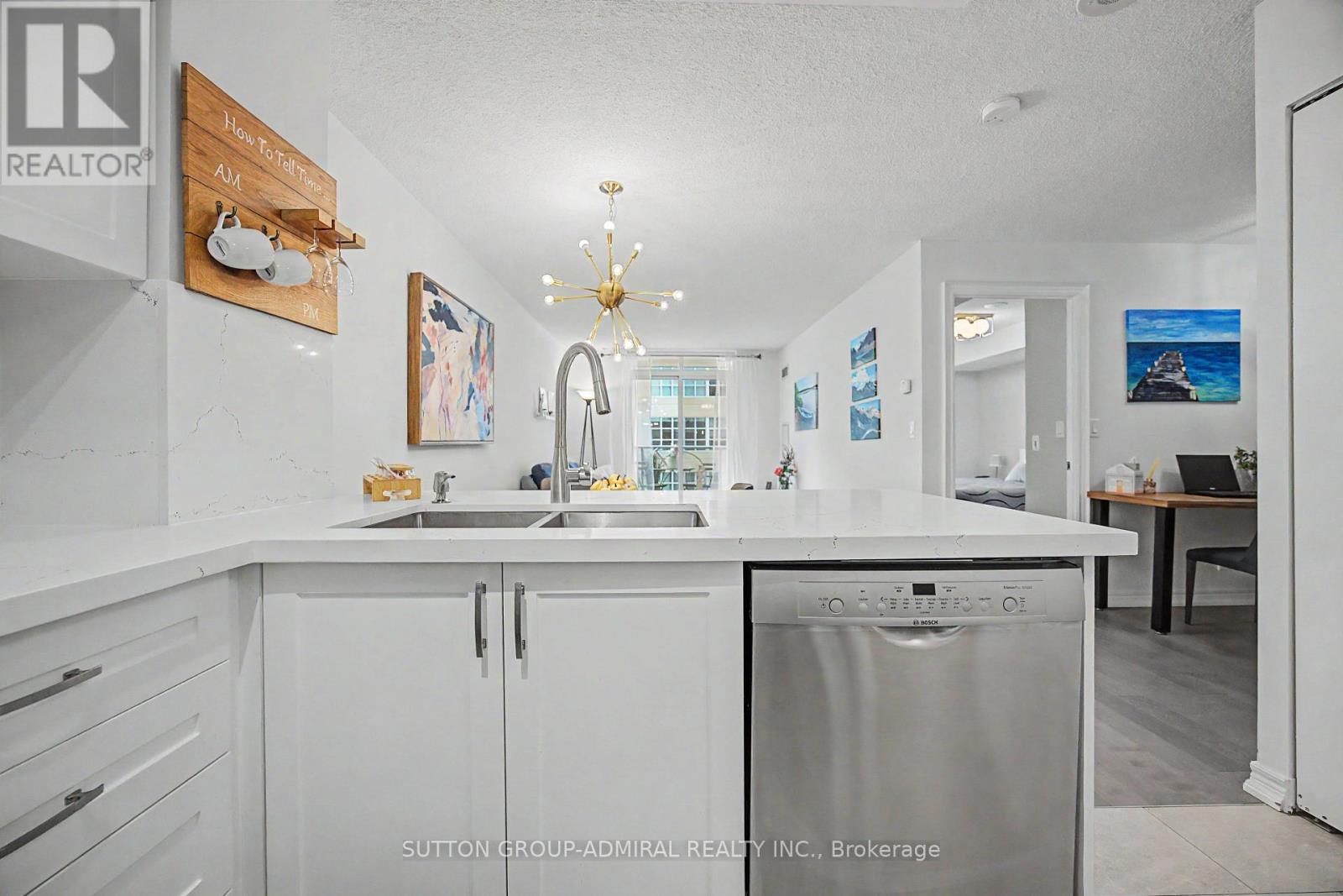 706 - 212 Eglinton Avenue, Toronto, Ontario M4P 0A3 - Photo 6 - C13700078