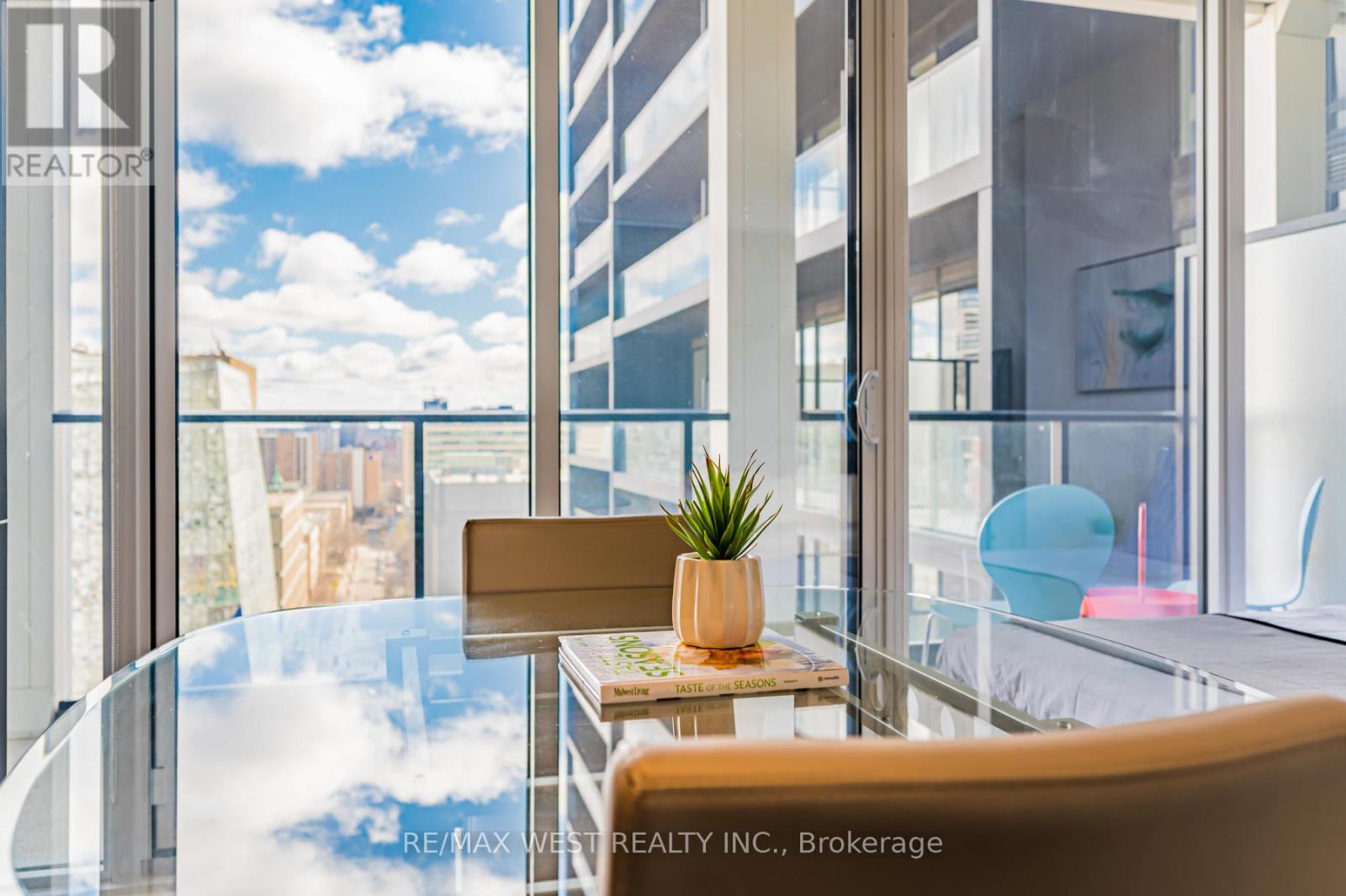 #1218 - 20 Edward Street, Toronto, Ontario M5G 1C9 - Photo 5 - C13700146