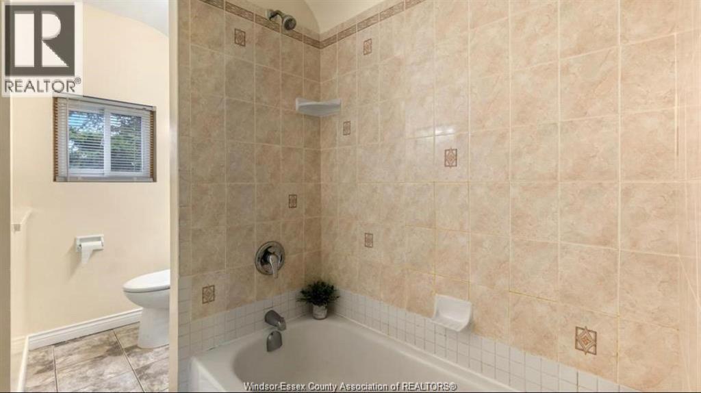 329 Pierre Avenue Unit# Main, Windsor, Ontario  N9A 2J7 - Photo 12 - 26020460