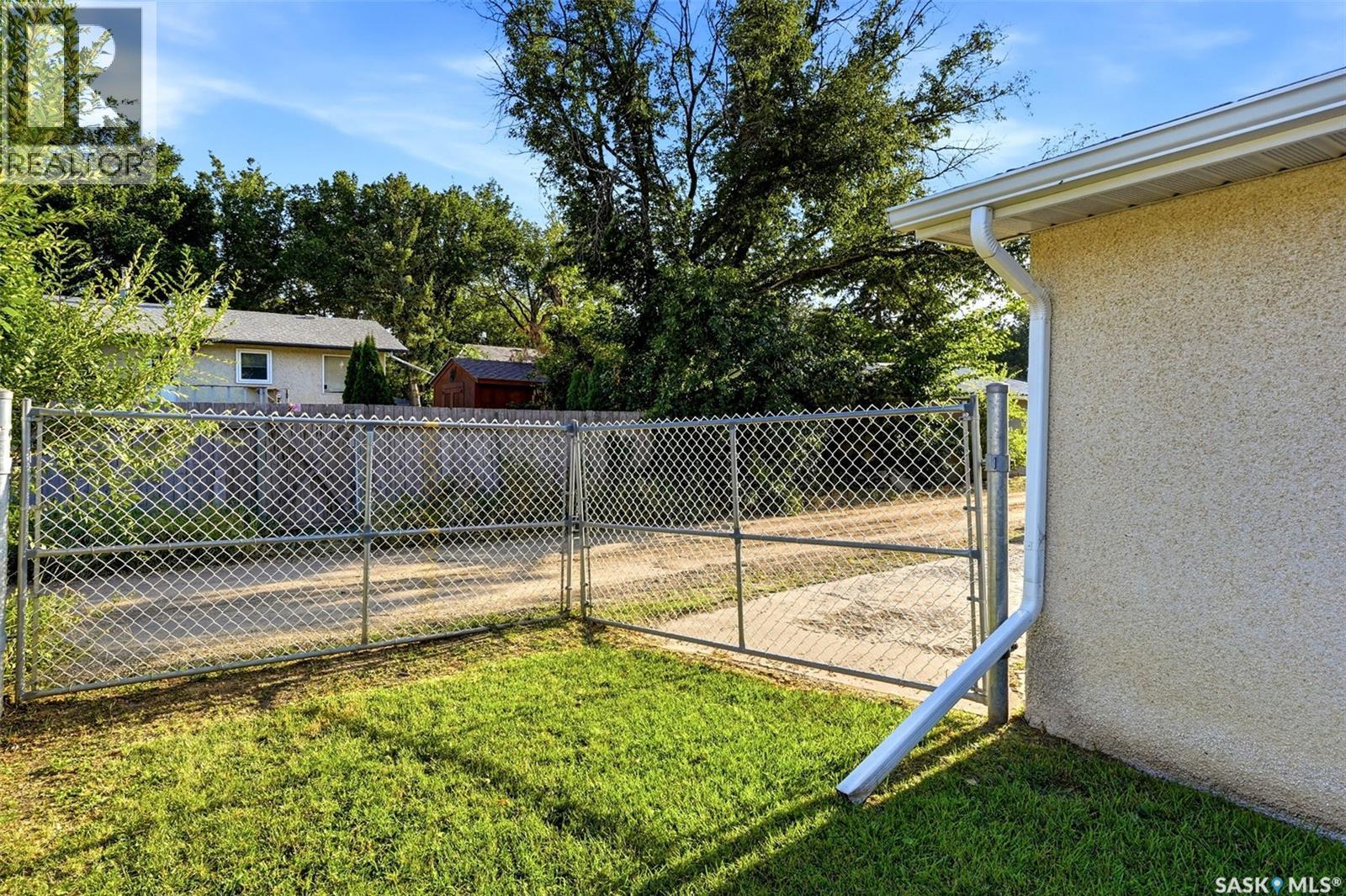 5871 Mckinley Avenue, Regina, Saskatchewan  S4T 6P4 - Photo 33 - SK046233