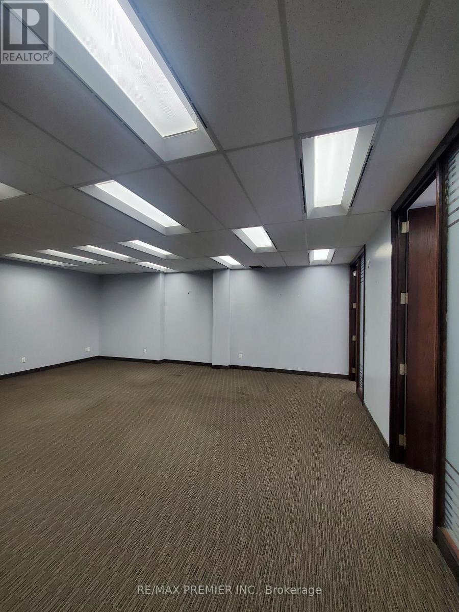 503 - 3200 Dufferin Street, Toronto, Ontario M6A 2T3 - Photo 10 - W12772190