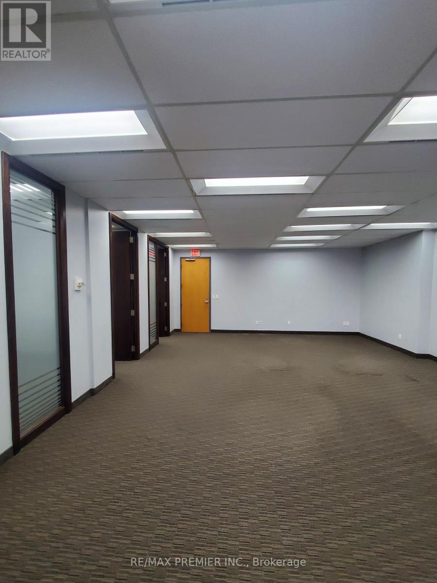 503 - 3200 Dufferin Street, Toronto, Ontario M6A 2T3 - Photo 9 - W12772190