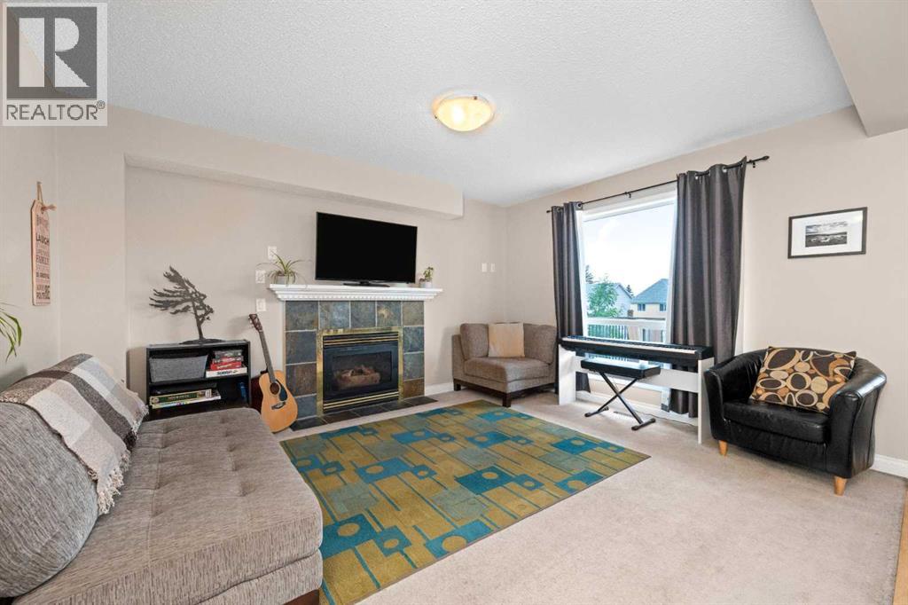 40 Hidden Point NW, Calgary, Alberta  T3A 5P5 - Photo 9 - A2327130