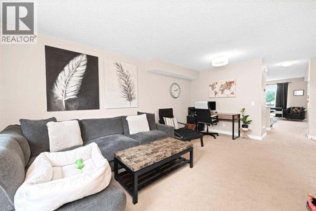 40 Hidden Point NW, Calgary, Alberta  T3A 5P5 - Photo 8 - A2327130