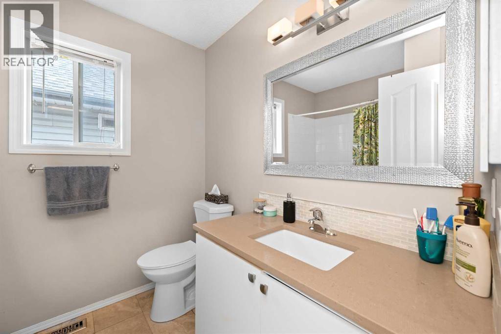 40 Hidden Point NW, Calgary, Alberta  T3A 5P5 - Photo 20 - A2327130