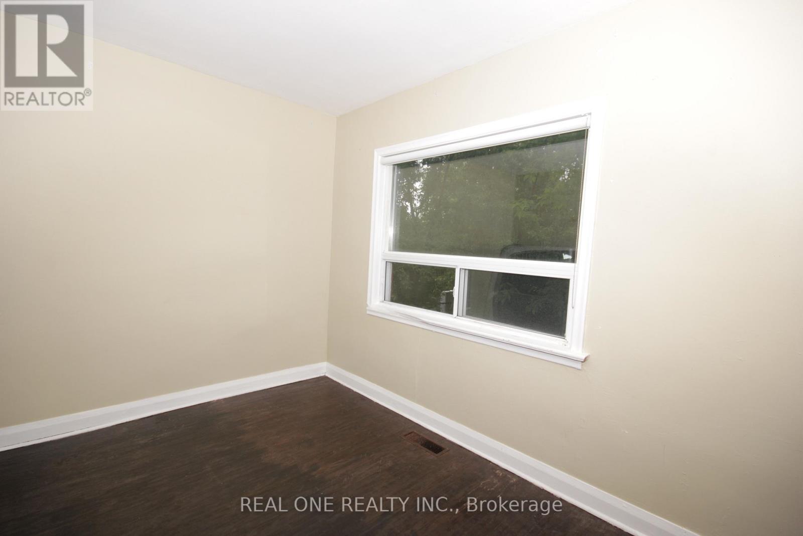 Main - 157 Shropshire Drive, Toronto, Ontario  M1P 1Z6 - Photo 12 - E13699952