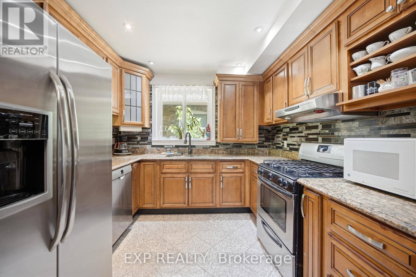43 Ridgemoor Avenue, Toronto, Ontario M1N 1M5 - Photo 12 - E13700084