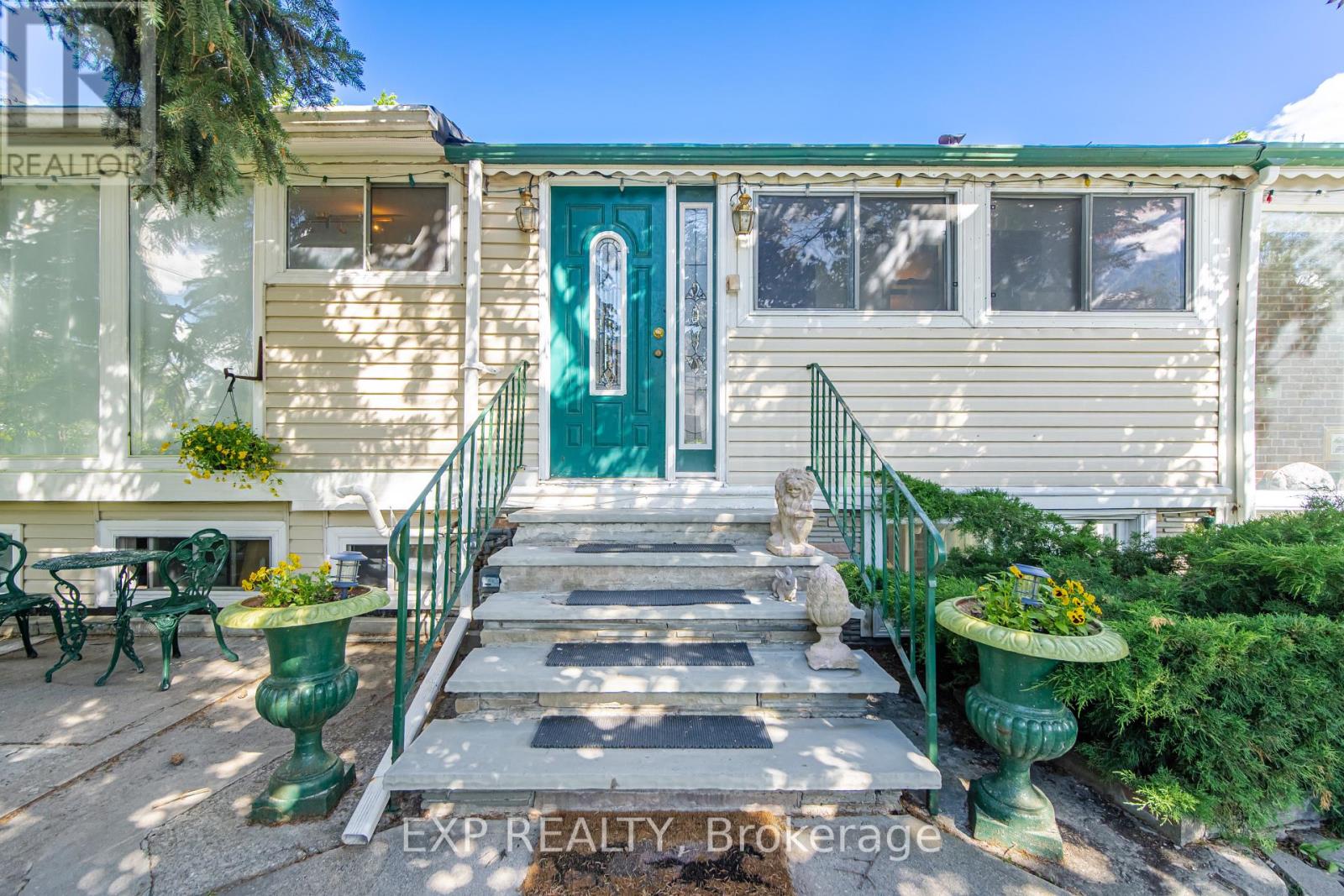 43 Ridgemoor Avenue, Toronto, Ontario M1N 1M5 - Photo 4 - E13700084
