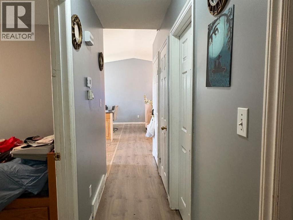 66 Upland Road W, Brooks, Alberta  T1R 1G7 - Photo 4 - A2334236