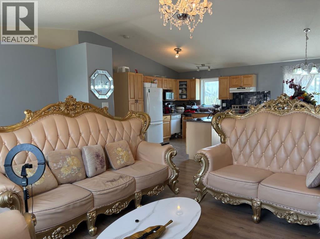 66 Upland Road W, Brooks, Alberta  T1R 1G7 - Photo 6 - A2334236