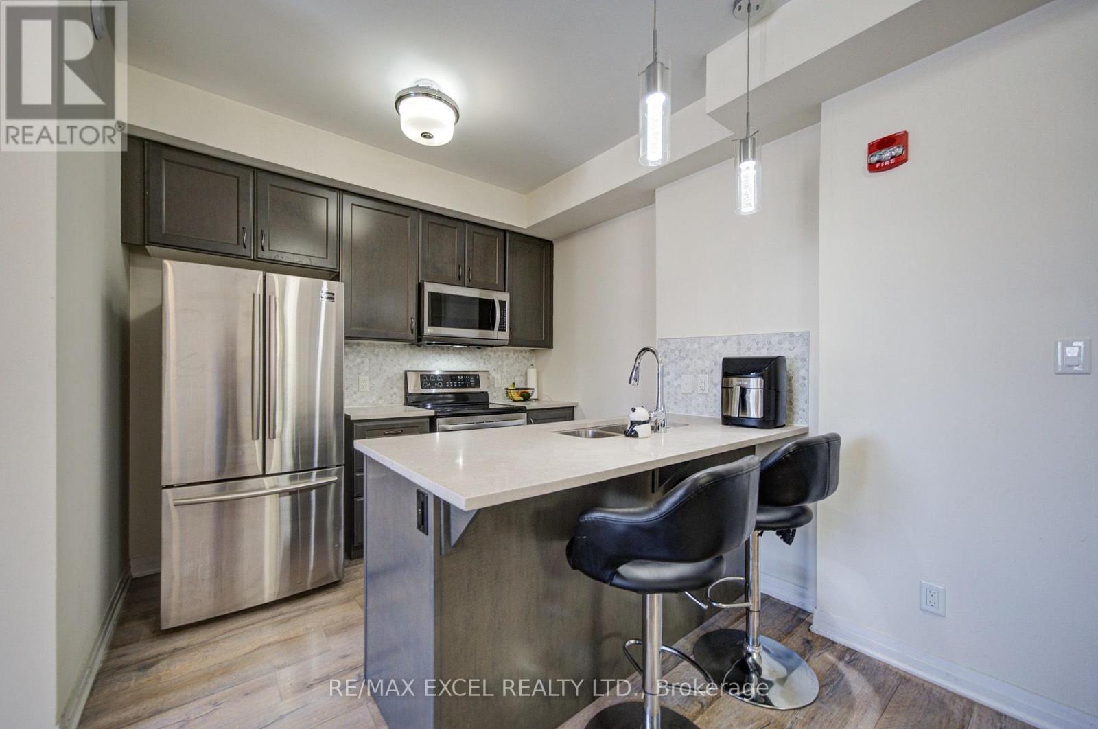 302 - 2 Adam Sellers Street, Markham, Ontario  L6B 1P2 - Photo 11 - N13699884