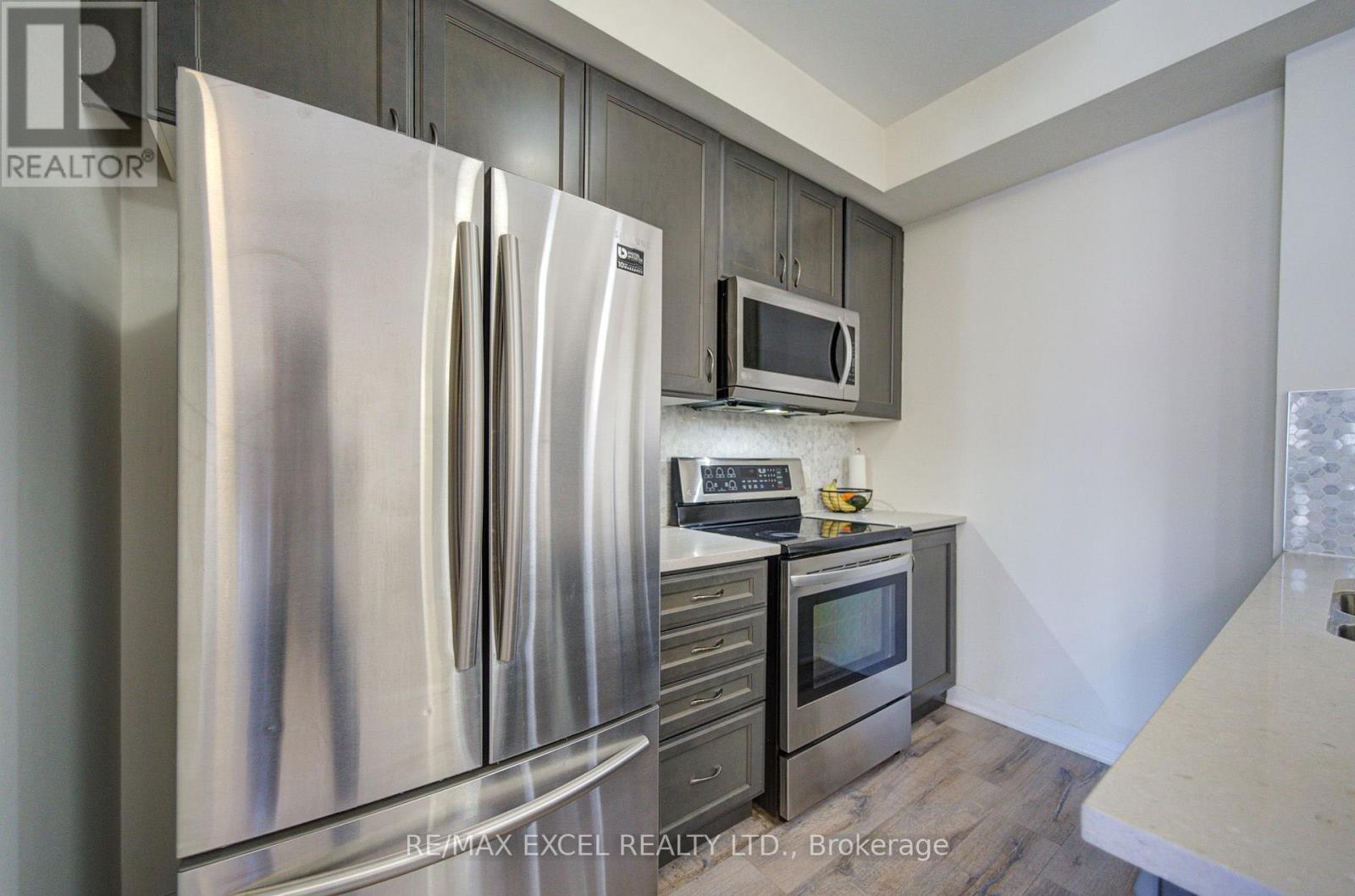 302 - 2 Adam Sellers Street, Markham, Ontario  L6B 1P2 - Photo 12 - N13699884