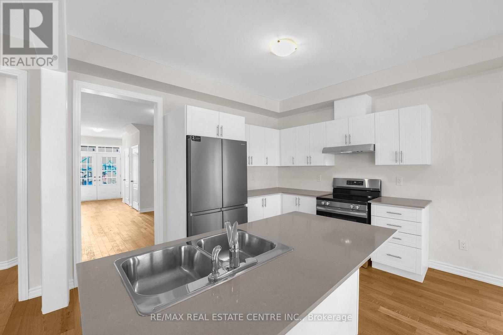 15 Lawrence D. Pridham Avenue, New Tecumseth, Ontario  L9R 0X1 - Photo 11 - N13700002