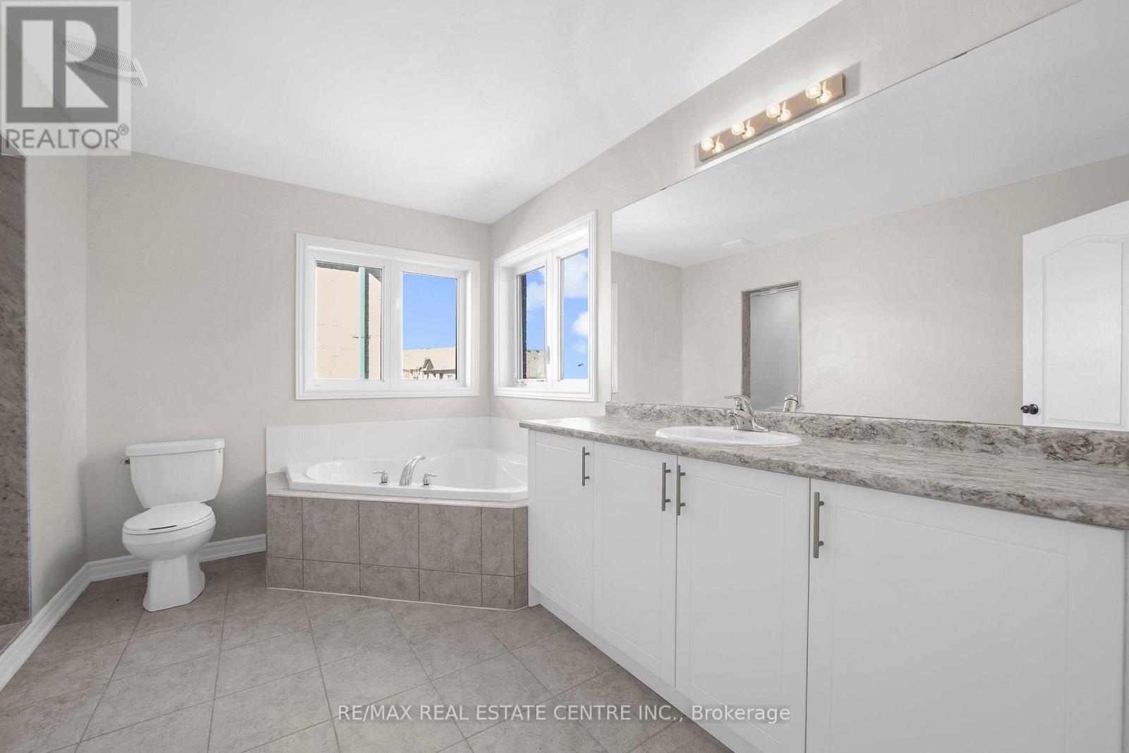 15 Lawrence D. Pridham Avenue, New Tecumseth, Ontario  L9R 0X1 - Photo 28 - N13700002