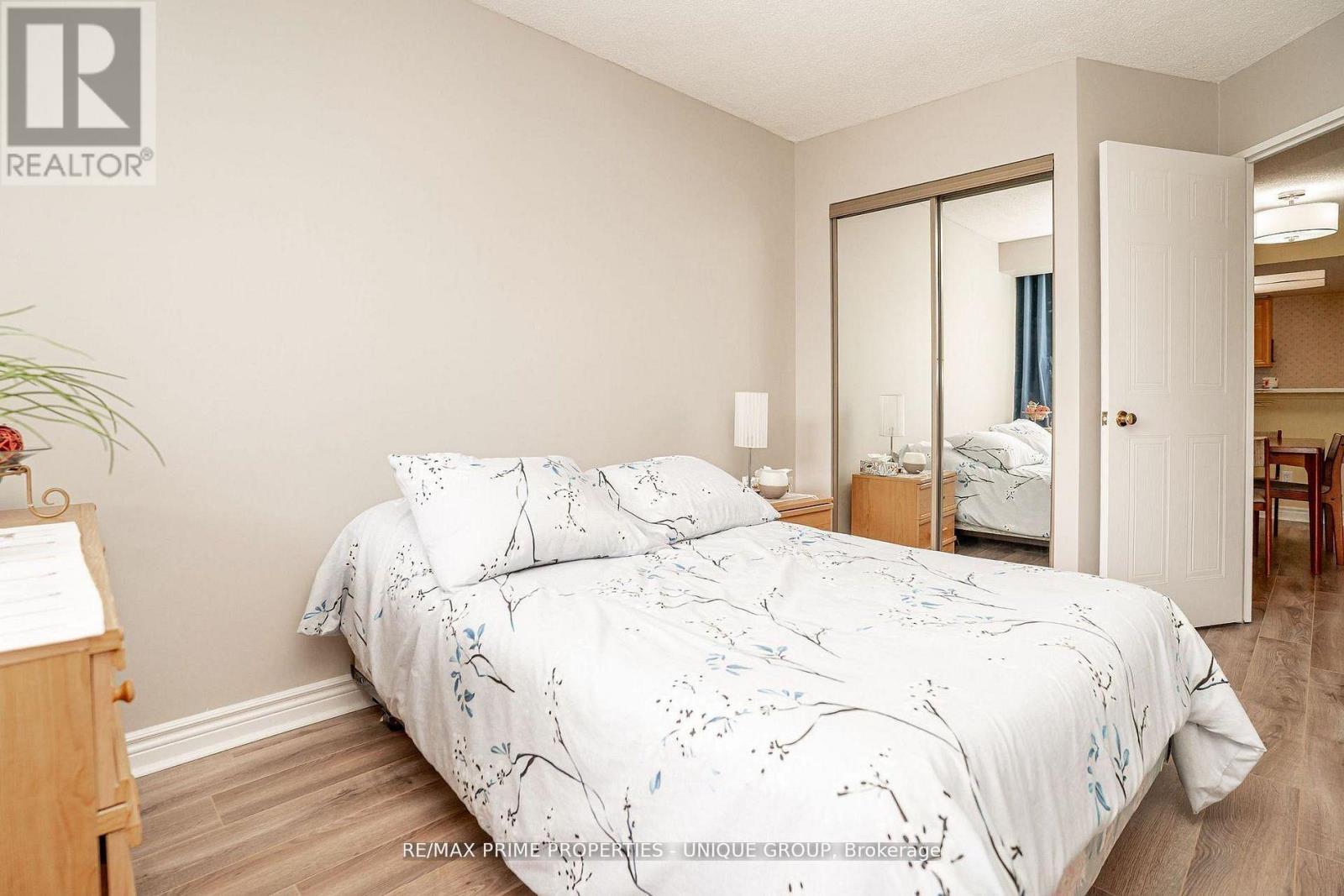 209 - 33 Weldrick Road E, Richmond Hill (Observatory), Ontario  L4C 8W4 - Photo 23 - N13700004