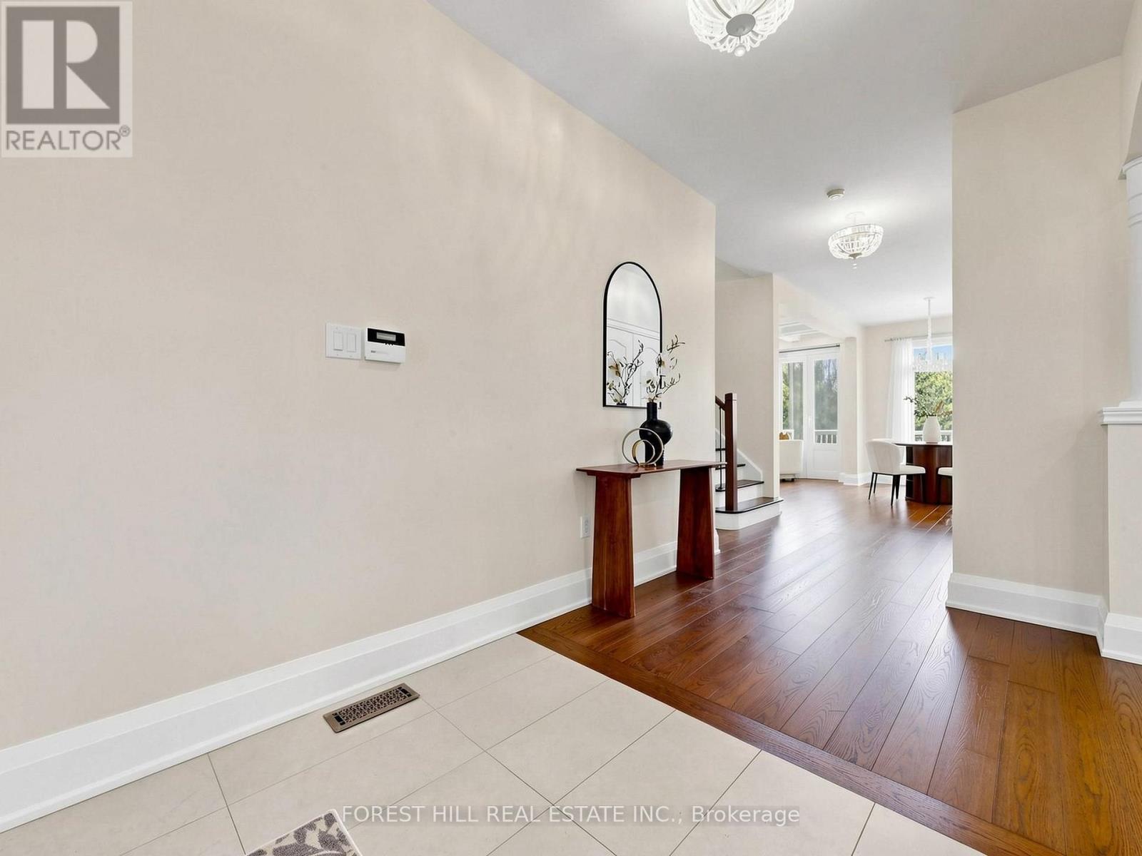 49 Grange Drive E, Richmond Hill, Ontario  L4E 4T1 - Photo 13 - N13700020