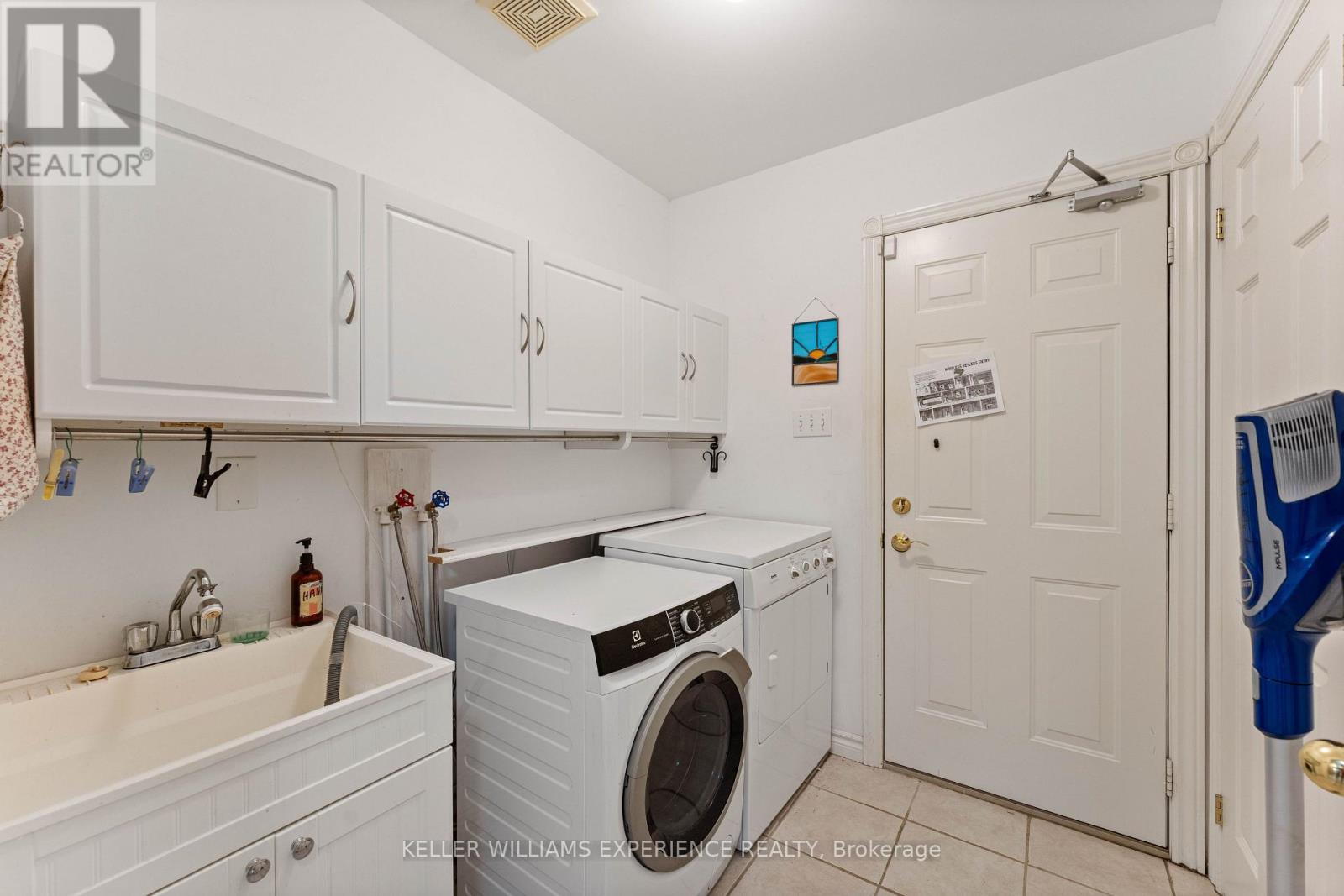 74 Ruffet Drive, Barrie (Edgehill Drive), Ontario  L4N 0N8 - Photo 13 - S13700000