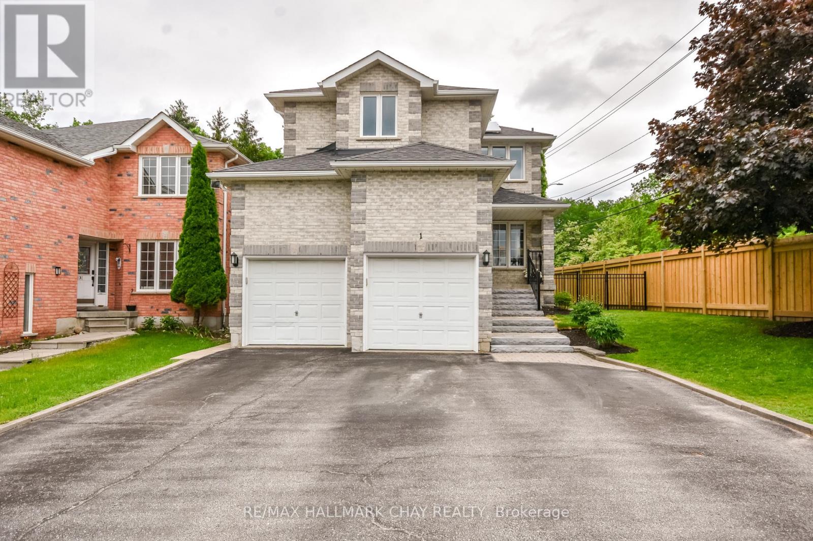 1 Hawkins Drive, Barrie (Ardagh), Ontario L4N 0A5 - Photo 2 - S13700136