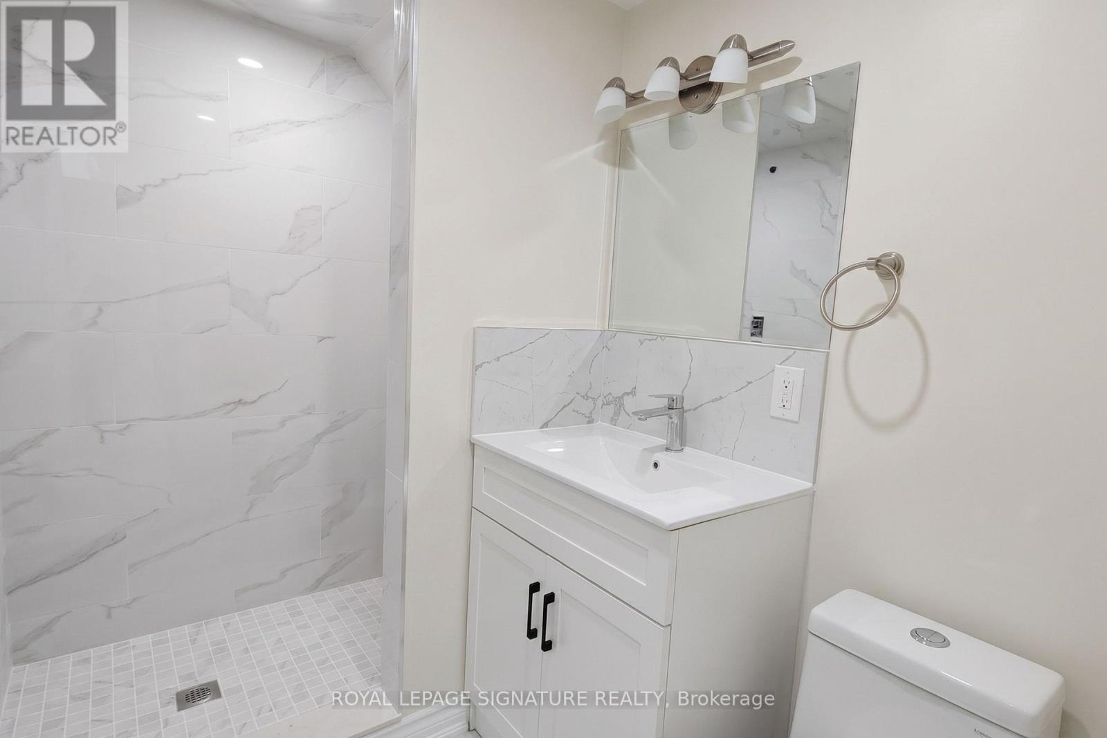 Lower - 512 Concord Avenue, Toronto, Ontario  M6H 2P8 - Photo 7 - W13699908