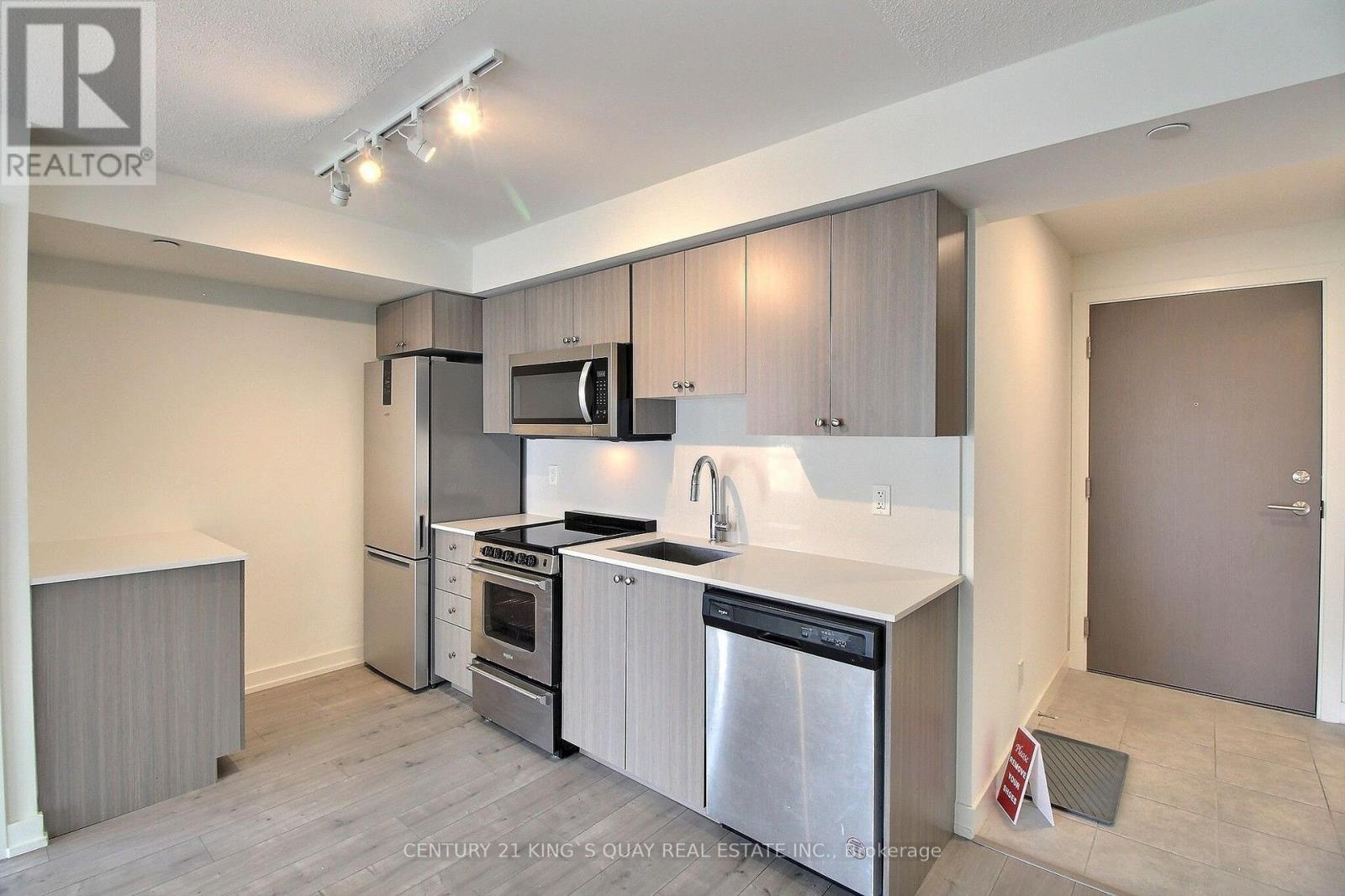 907 - 10 Wilby Crescent, Toronto, Ontario  M9N 0B6 - Photo 2 - W13699954
