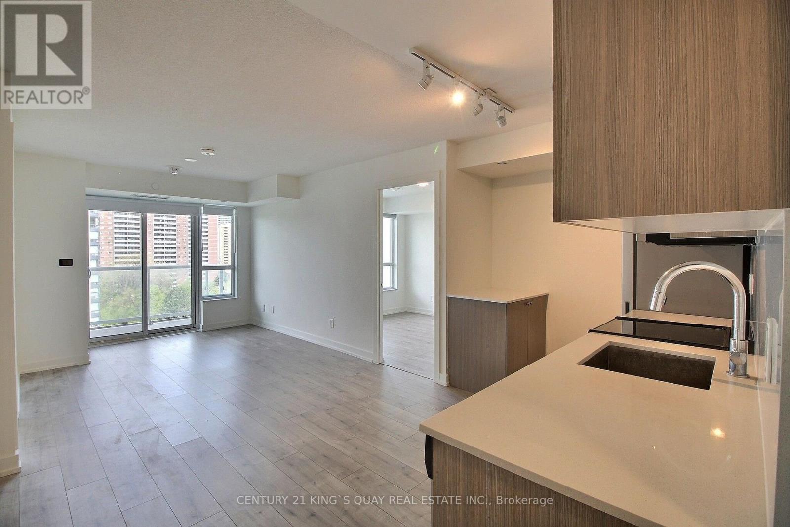 907 - 10 Wilby Crescent, Toronto, Ontario  M9N 0B6 - Photo 4 - W13699954