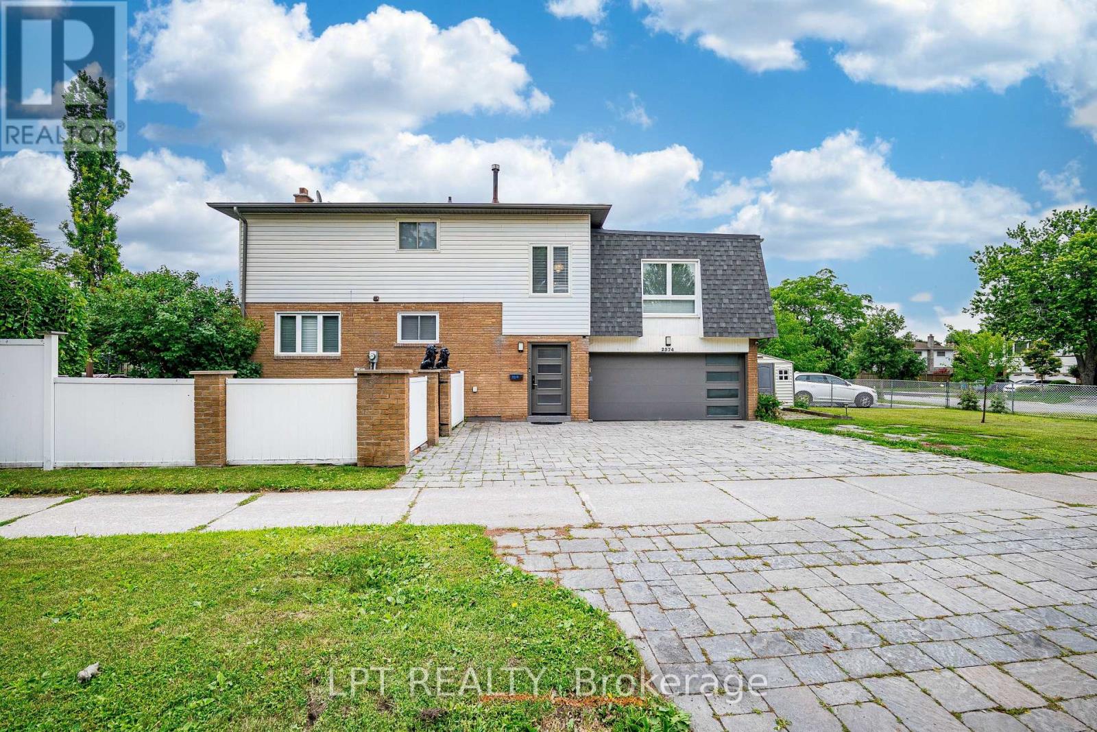 2574 Council Ring Road, Mississauga, Ontario  L5L 1X5 - Photo 1 - W13699970