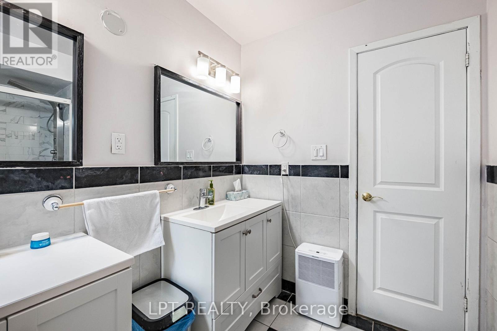 2574 Council Ring Road, Mississauga, Ontario  L5L 1X5 - Photo 49 - W13699970