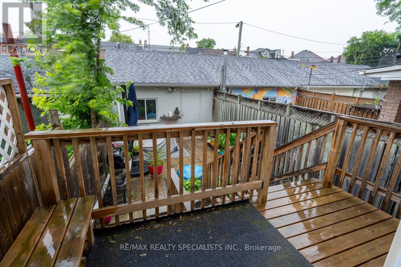 1st Floor - 12 Wiltshire Avenue, Toronto, Ontario  M6N 2V9 - Photo 10 - W13699988