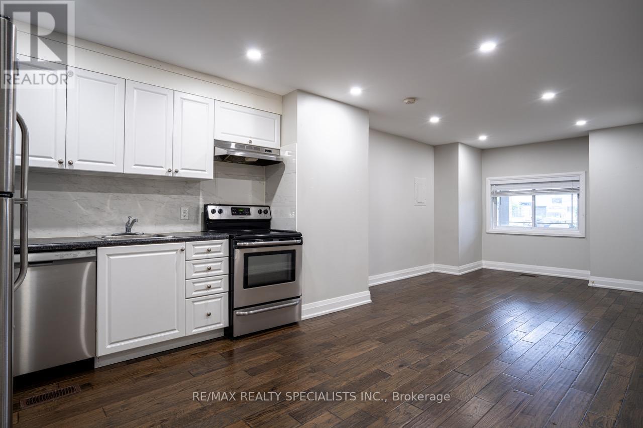 1st Floor - 12 Wiltshire Avenue, Toronto, Ontario  M6N 2V9 - Photo 7 - W13699988