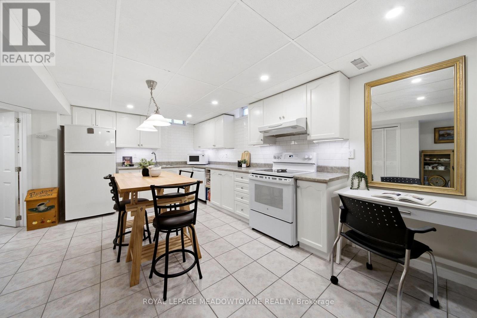 187 Barber Drive, Halton Hills, Ontario  L7G 5L5 - Photo 38 - W13700018