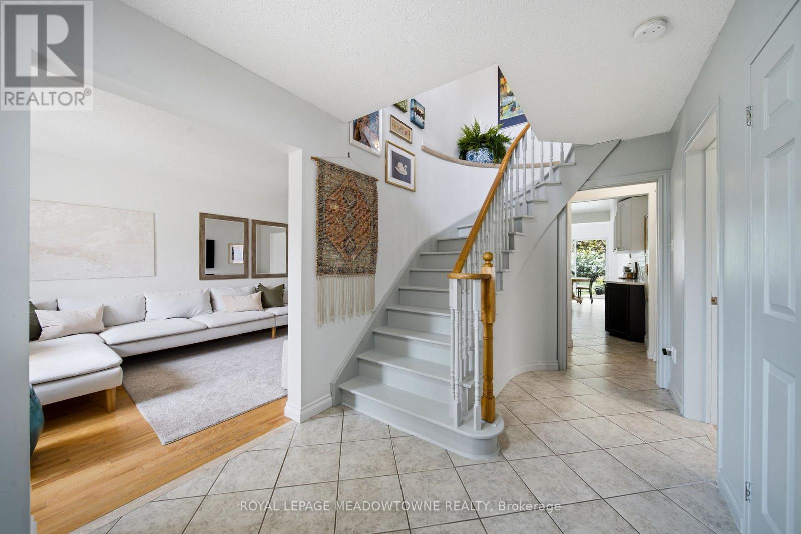 187 Barber Drive, Halton Hills, Ontario  L7G 5L5 - Photo 9 - W13700018