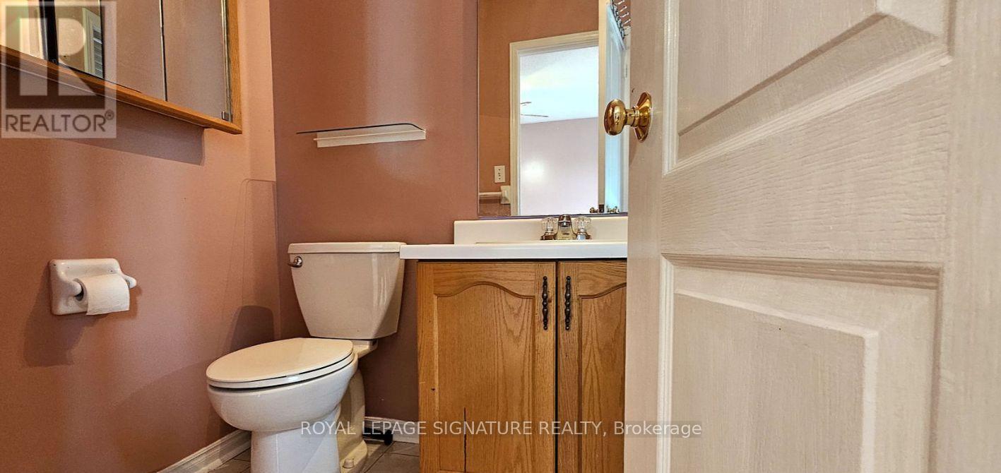213 Fernforest Drive, Brampton, Ontario  L6R 1T7 - Photo 13 - W13700022