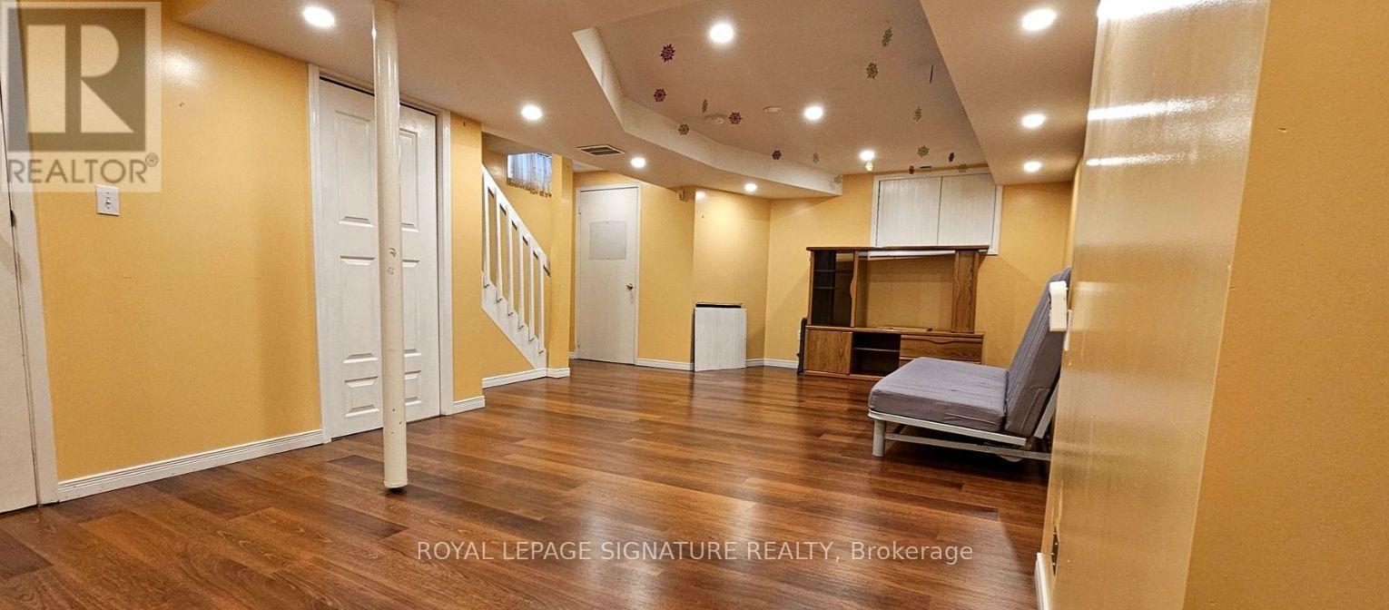213 Fernforest Drive, Brampton, Ontario  L6R 1T7 - Photo 14 - W13700022
