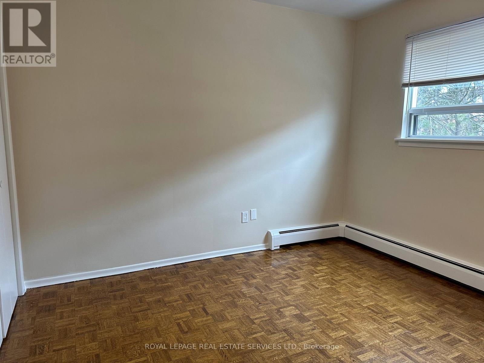 2 - 7 Mohawk Avenue, Mississauga, Ontario  L5G 3R5 - Photo 7 - W13700036