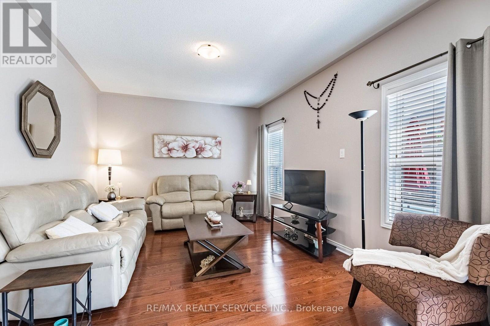 151 Fairhill Avenue, Brampton, Ontario  L7A 2J4 - Photo 15 - W13700066