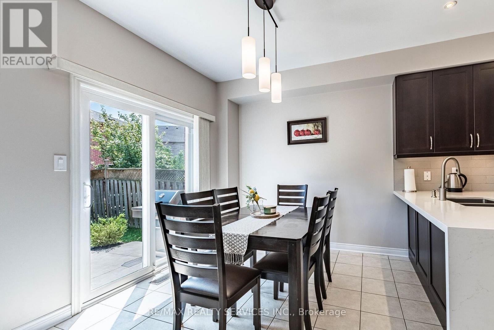 151 Fairhill Avenue, Brampton, Ontario  L7A 2J4 - Photo 17 - W13700066