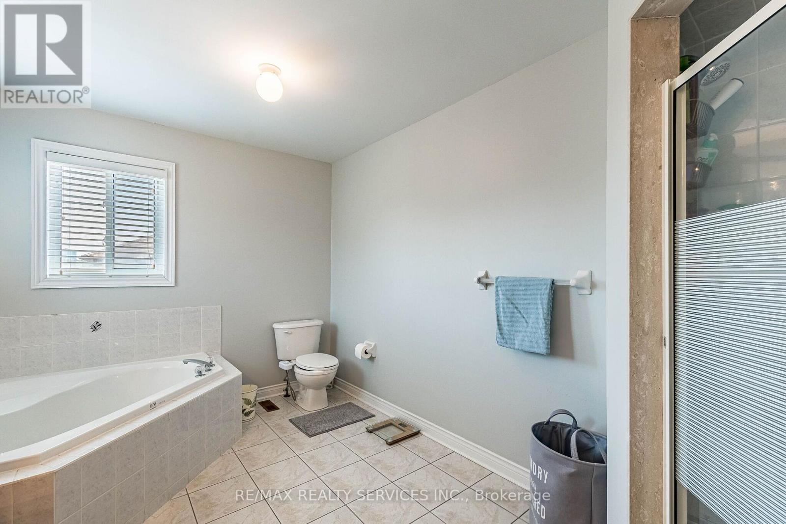 151 Fairhill Avenue, Brampton, Ontario  L7A 2J4 - Photo 31 - W13700066