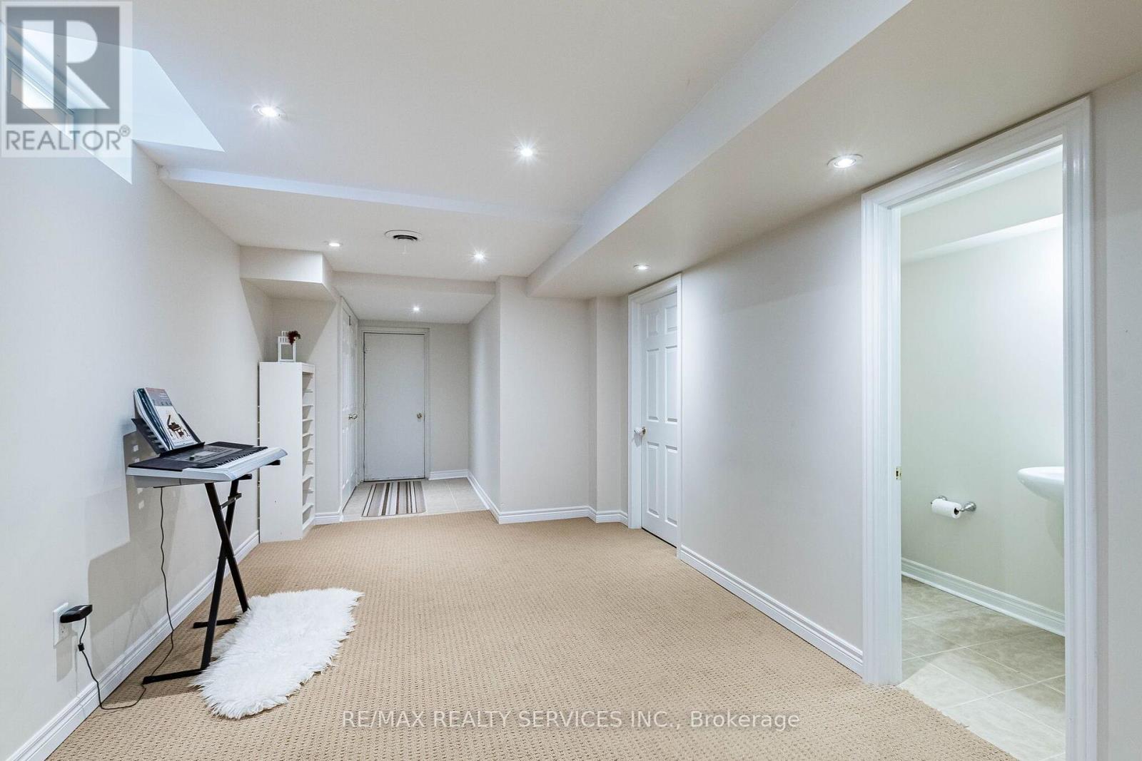 151 Fairhill Avenue, Brampton, Ontario  L7A 2J4 - Photo 43 - W13700066
