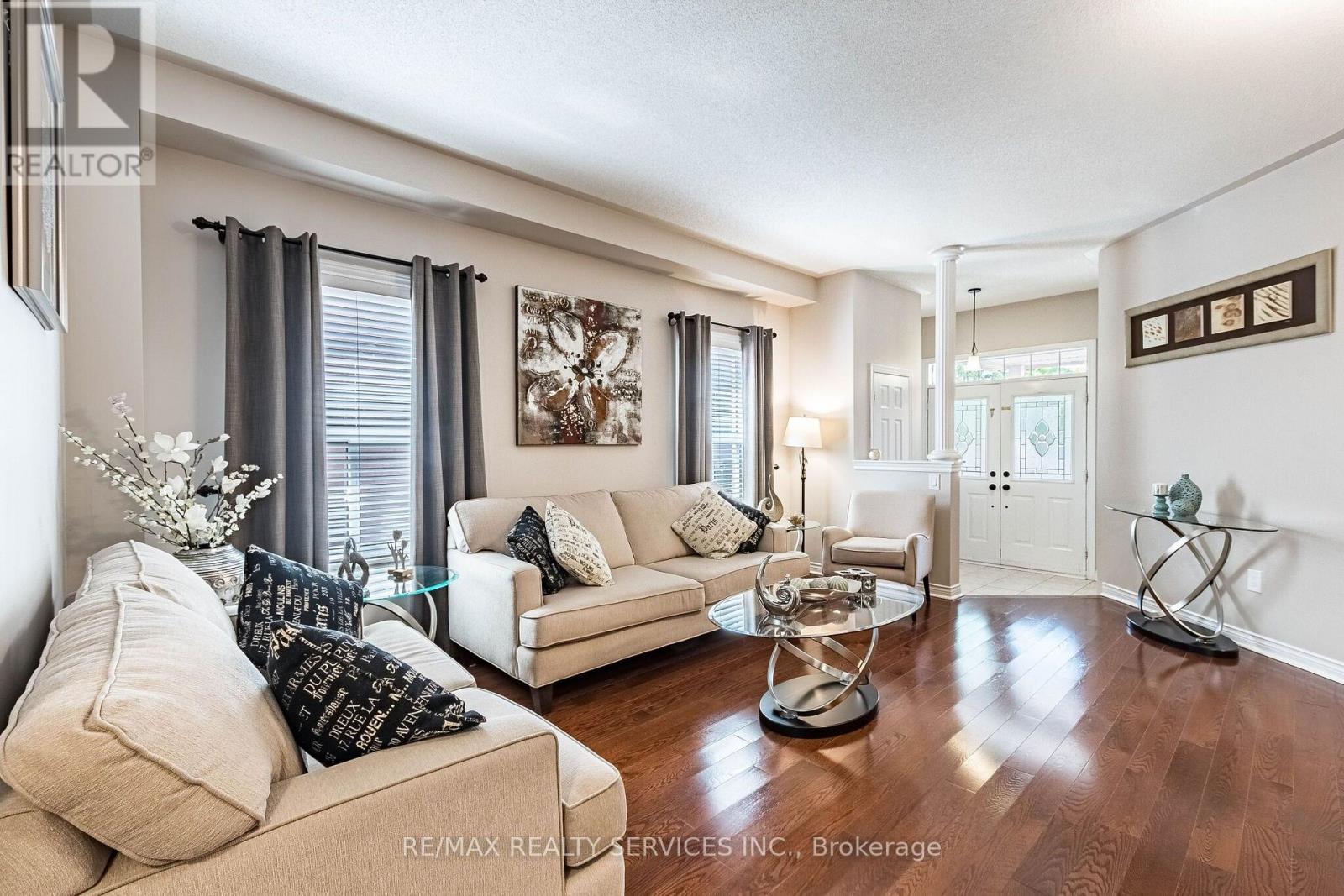 151 Fairhill Avenue, Brampton, Ontario  L7A 2J4 - Photo 9 - W13700066