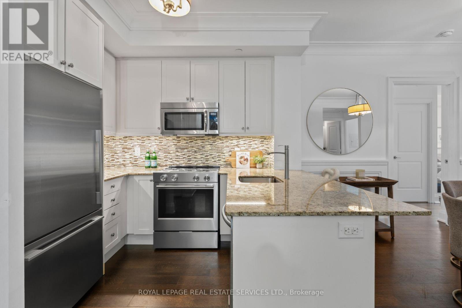 107 - 1 Old Mill Drive, Toronto, Ontario  M6S 0A1 - Photo 7 - W13700124