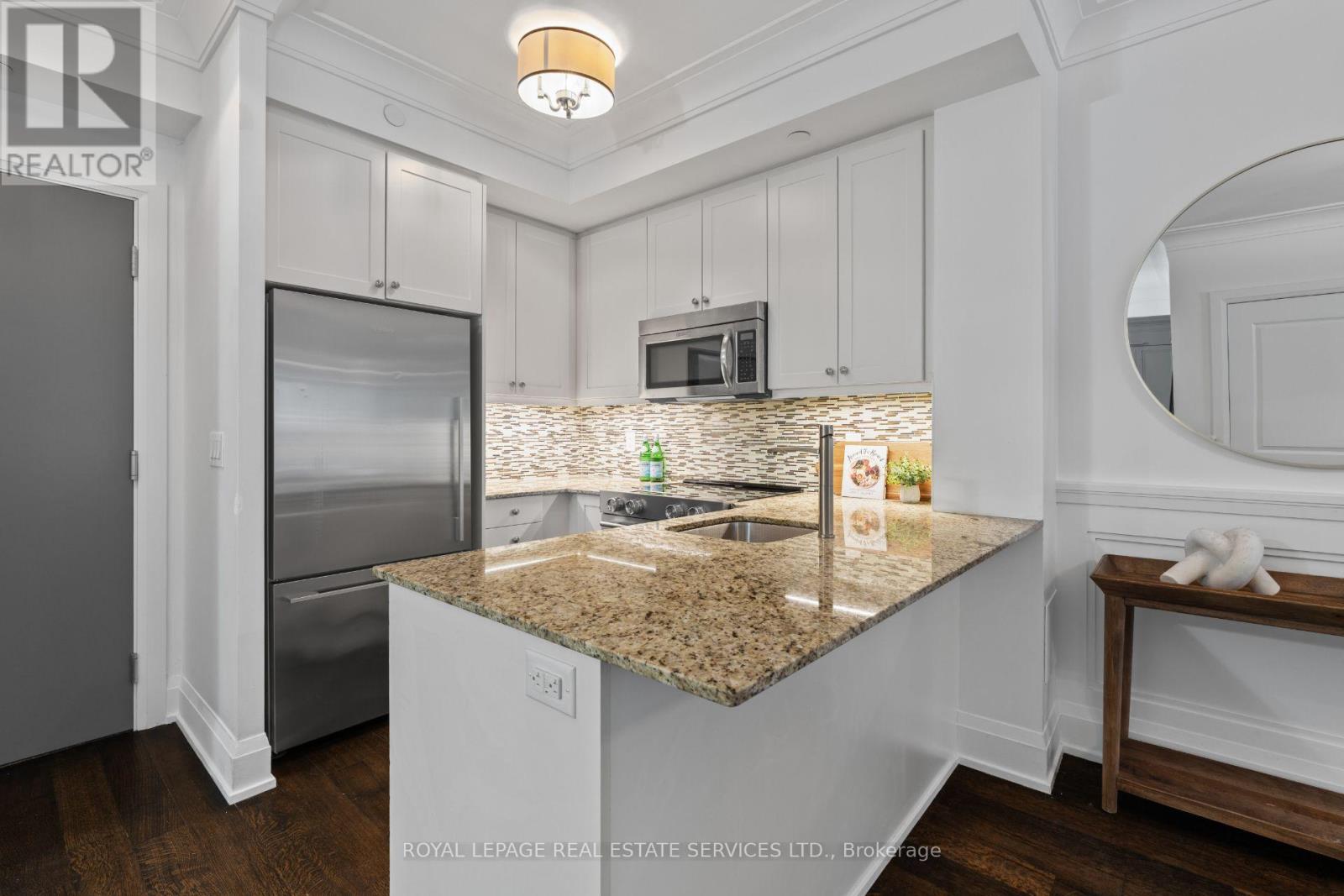 107 - 1 Old Mill Drive, Toronto, Ontario  M6S 0A1 - Photo 8 - W13700124