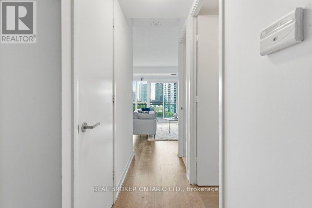 825 - 165 Legion Road N, Toronto, Ontario  M8Y 0B3 - Photo 12 - W13700126