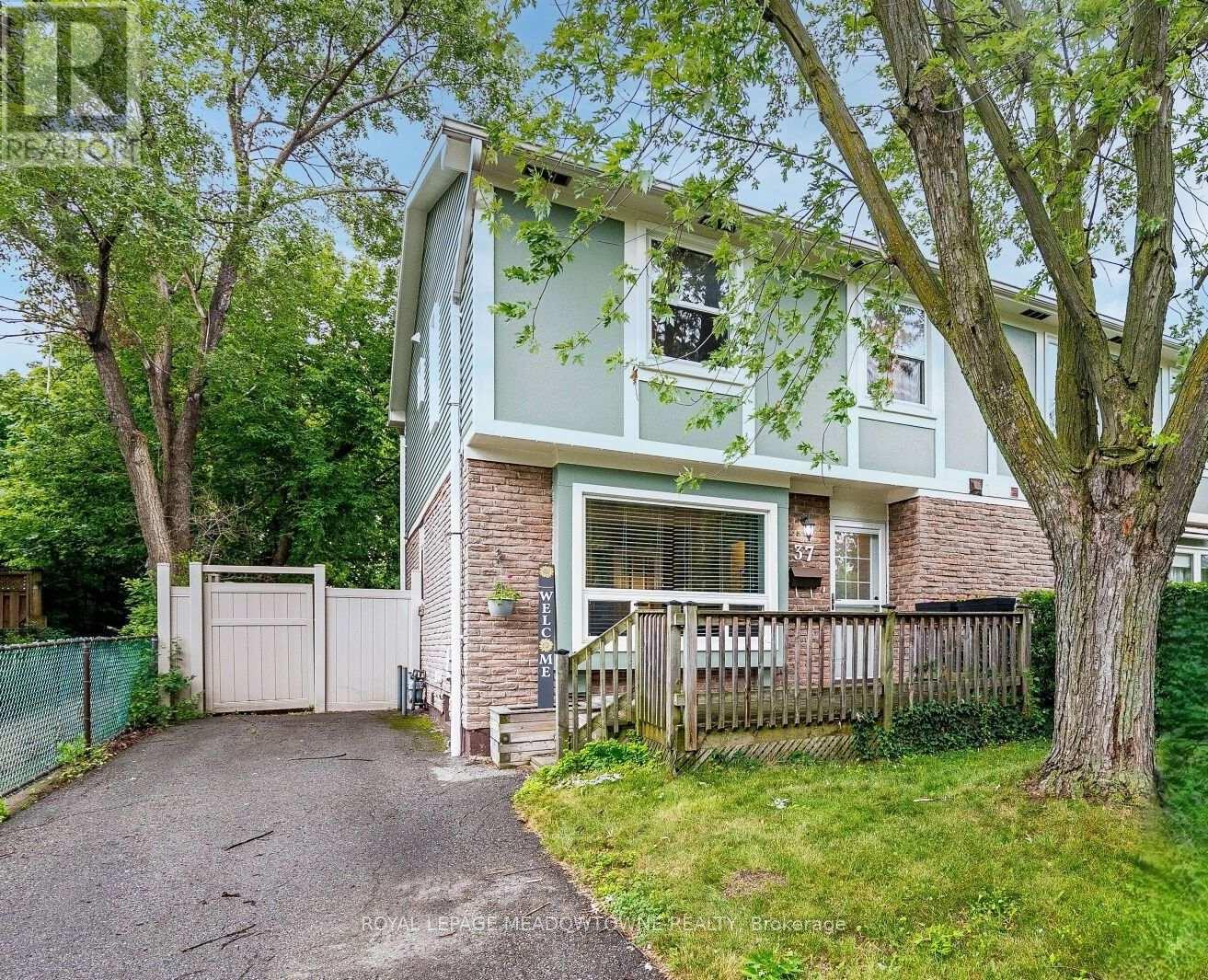 37 SALISBURY CIRCLE, Brampton, Ontario