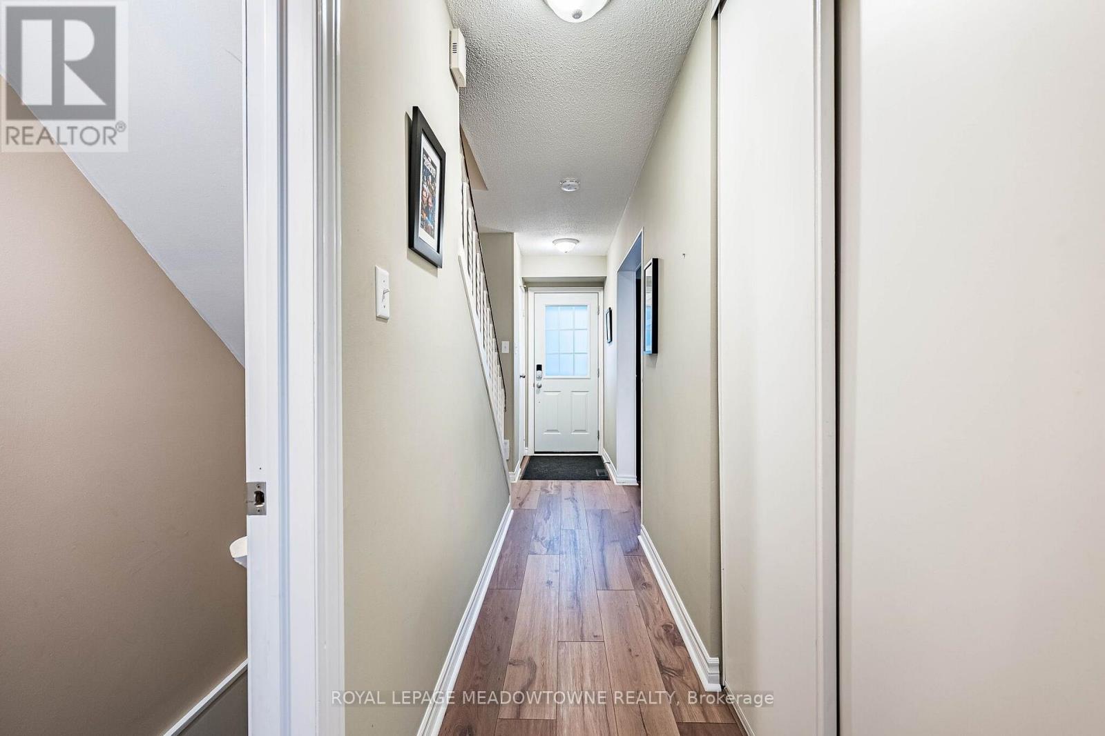 37 Salisbury Circle, Brampton, Ontario  L6V 2Z4 - Photo 10 - W13700132